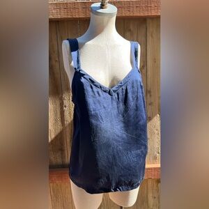 Floreat. Size L. Blue cami.